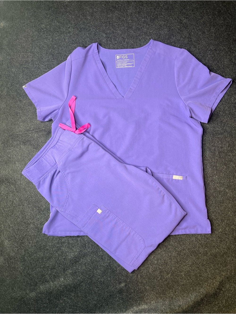 FIGS Purple Technical Collection Scrubs 2 Piece Set Womens L Excellent Condition